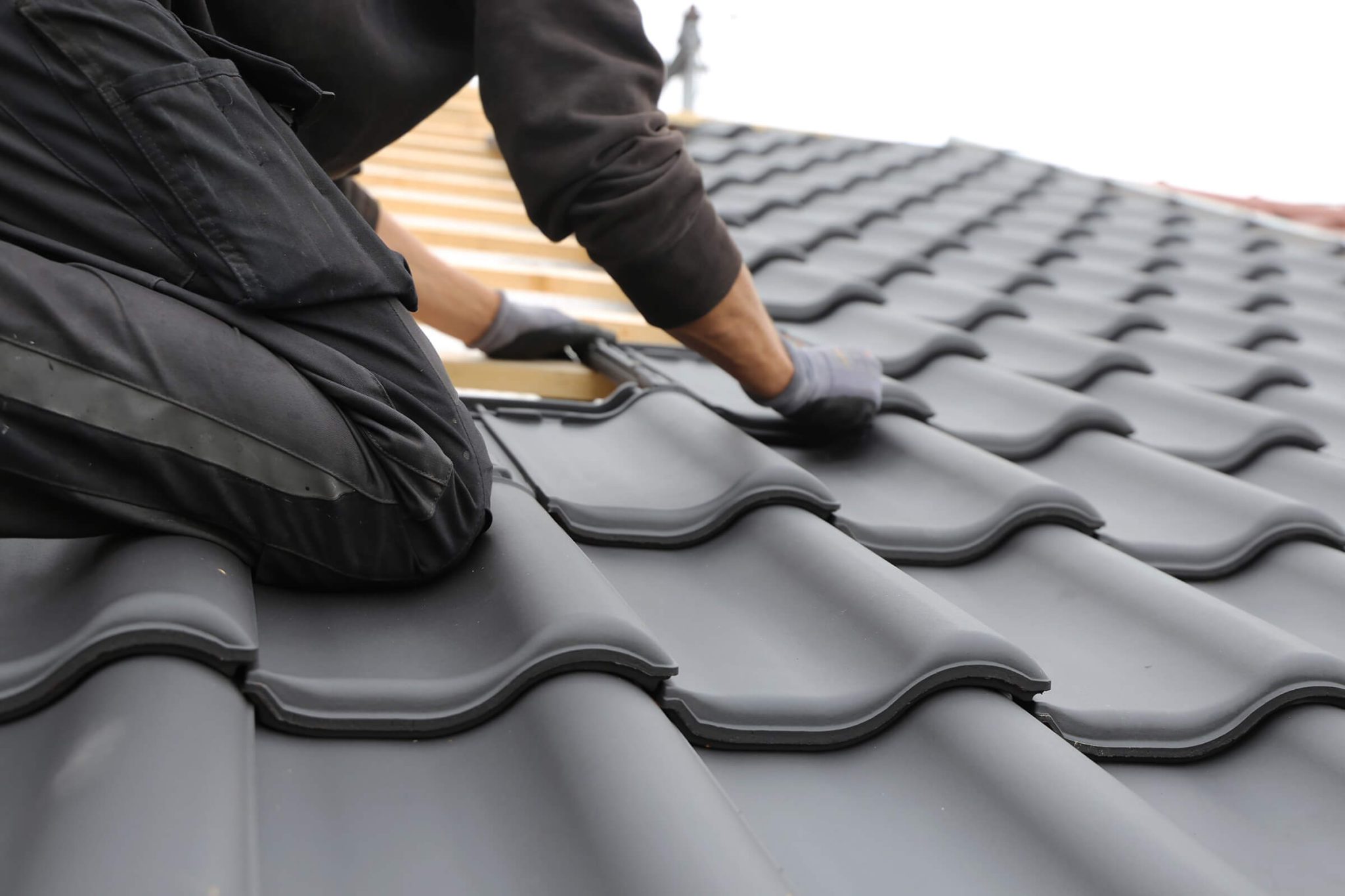 Types-of-roof-tiles-2048x1365