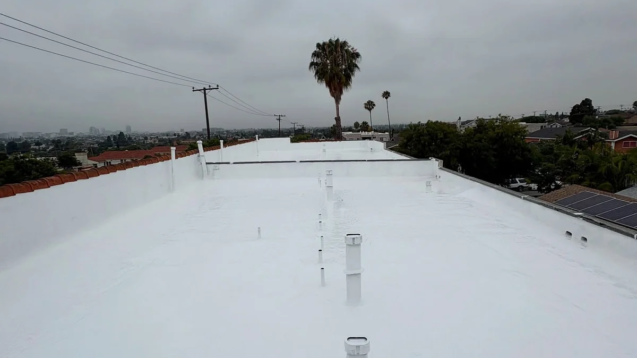 Apartment Building Roof Restoration: From 8 Tons of Gravel to a Complete System - Golem Roofing project