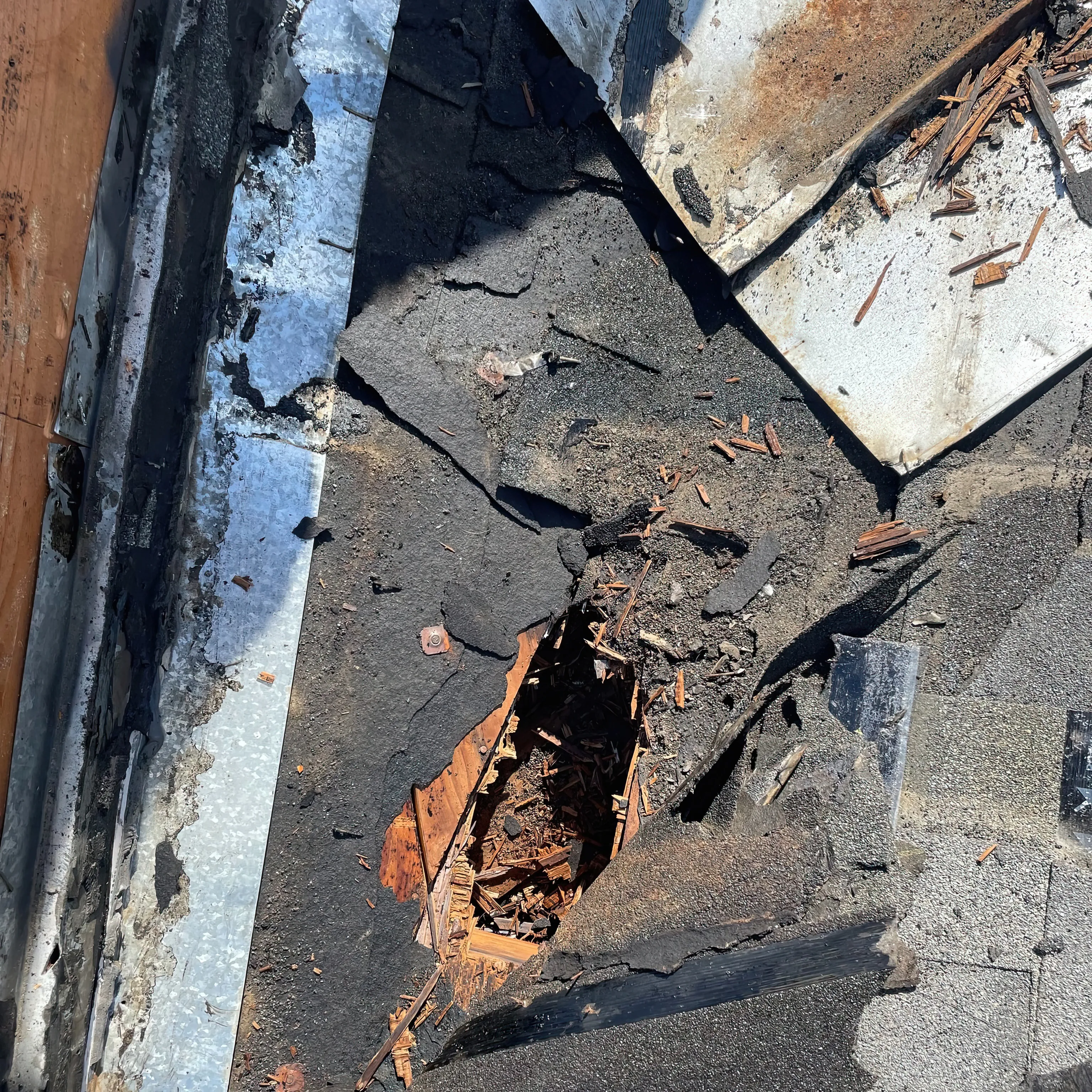 Roofing in Torrance, CA — photo 3 of 8