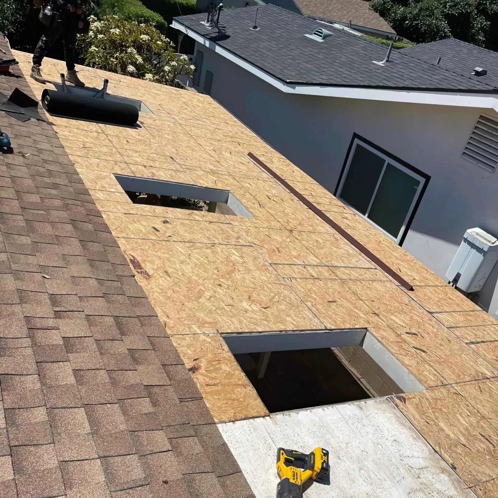 Skylight Reinstallation During Roof Replacement — photo 1 of 5
