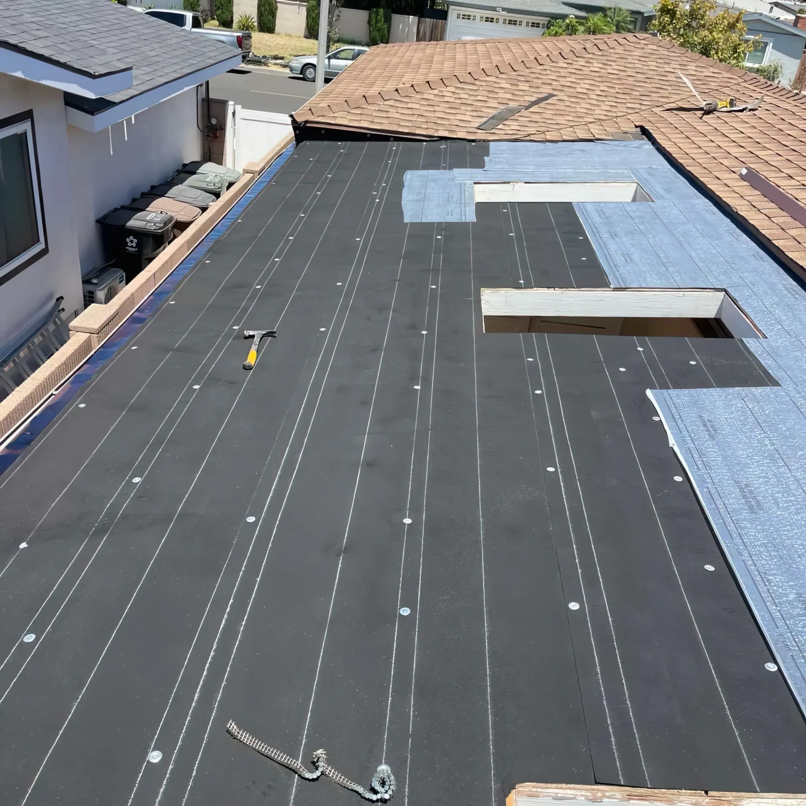 Skylight Reinstallation During Roof Replacement — photo 4 of 5
