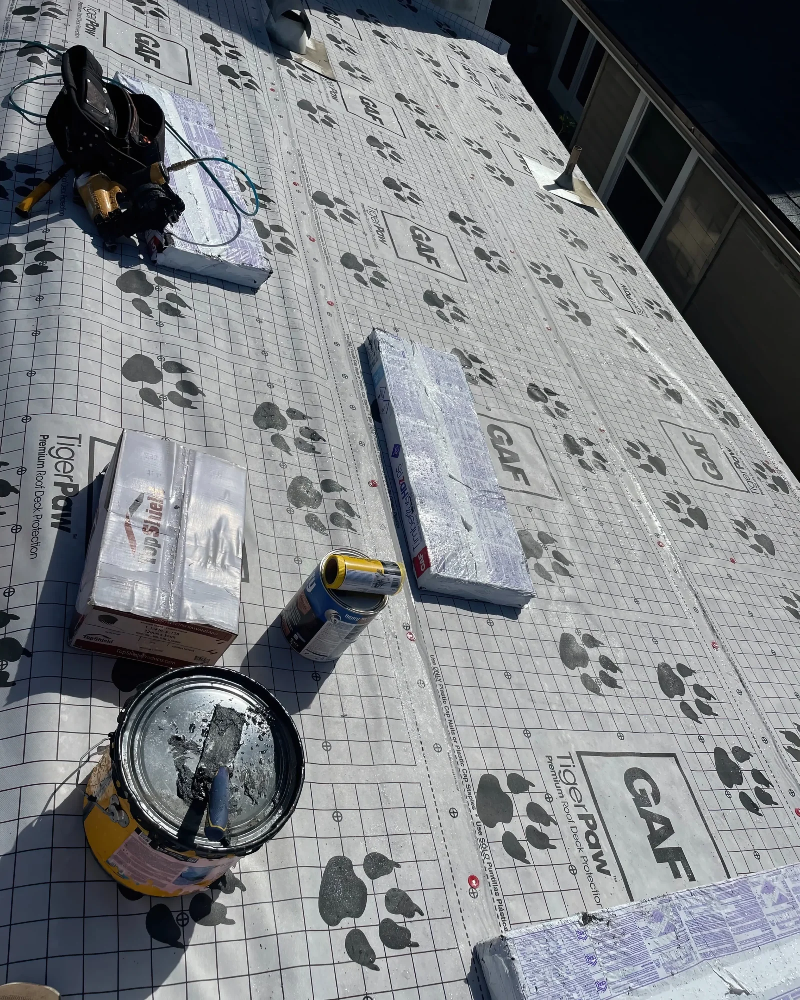 Small Roof Repair in Los Angeles — 500 Sq Ft Overlay — photo 2 of 9