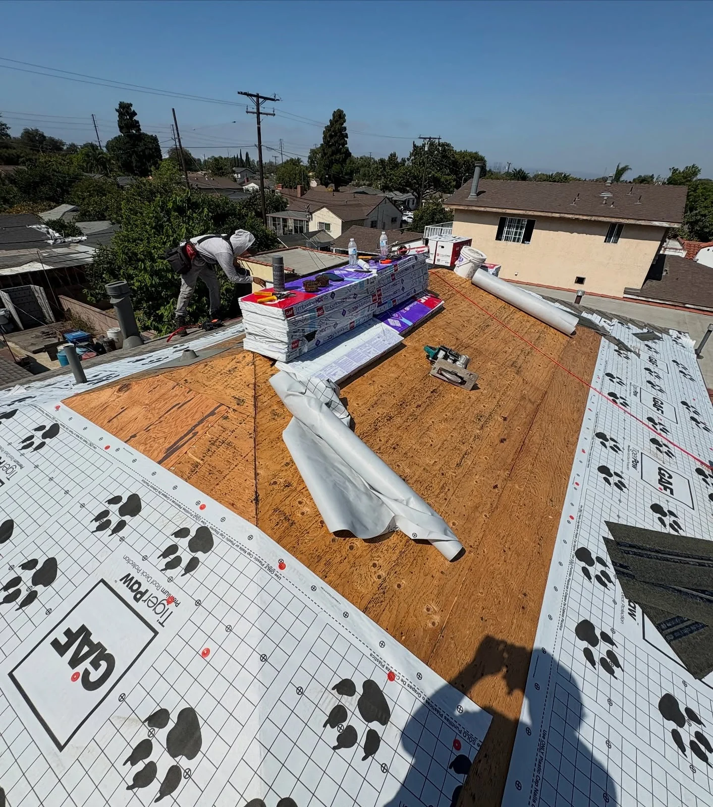 Long Beach Roof Replacement for a Two-Story Home and Garage: A Complete GAF System — photo 5 of 10