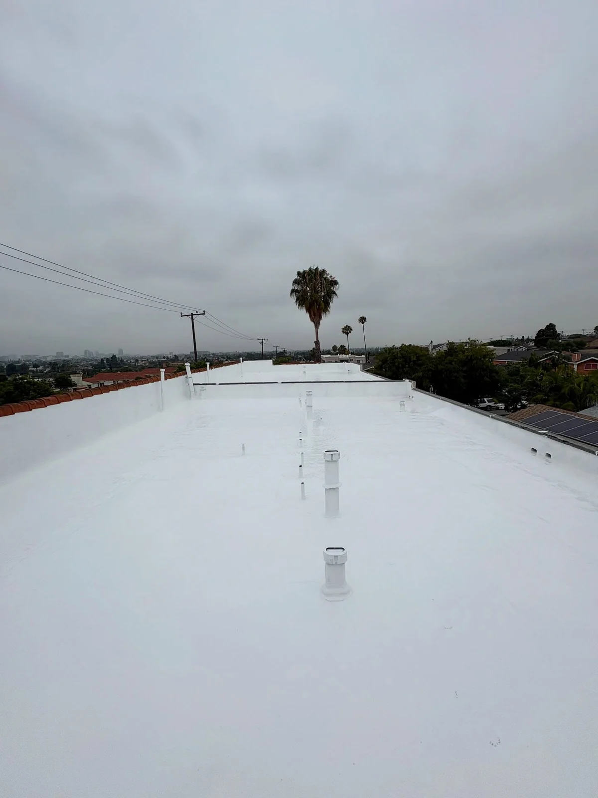 Apartment Building Roof Restoration: From 8 Tons of Gravel to a Complete System — photo 1 of 14