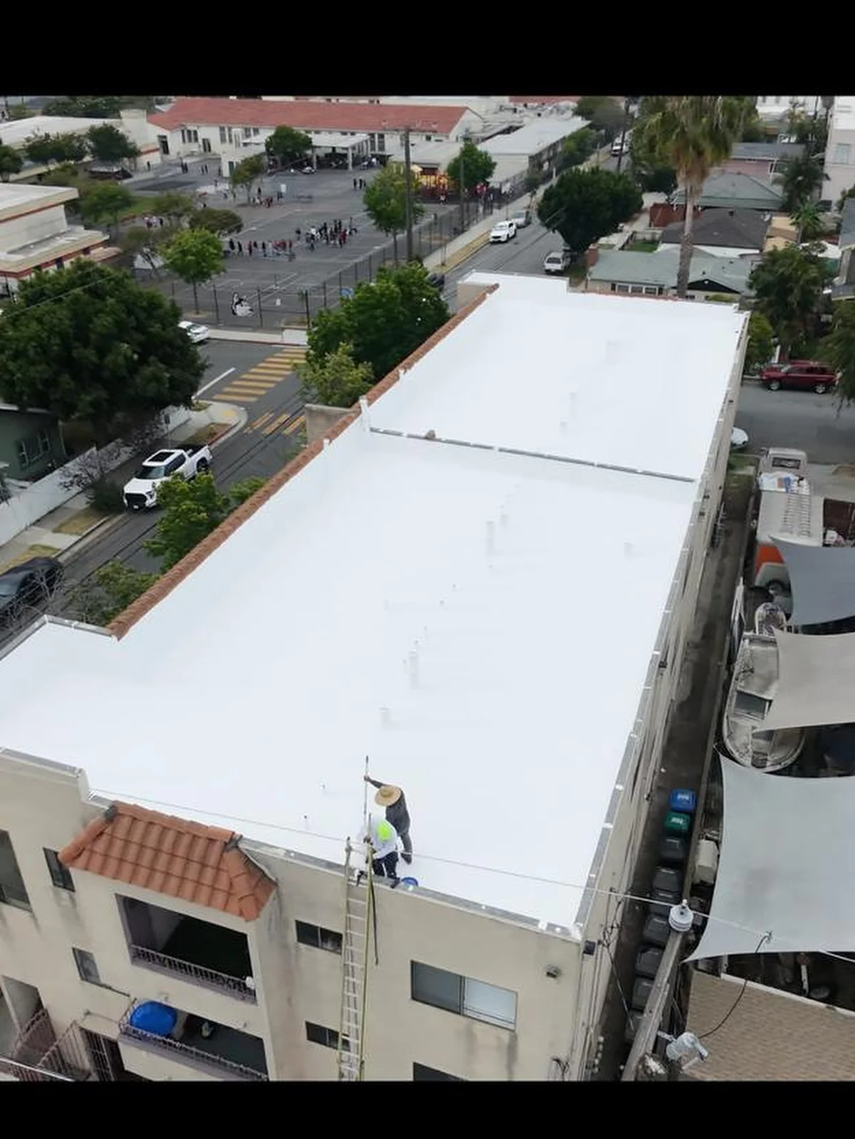 Apartment Building Roof Restoration: From 8 Tons of Gravel to a Complete System — photo 13 of 14